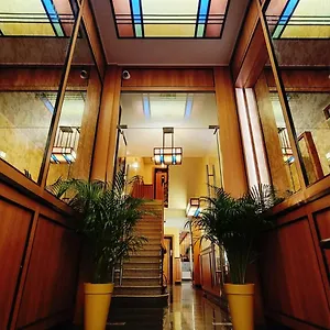 Hotel No One ! ****